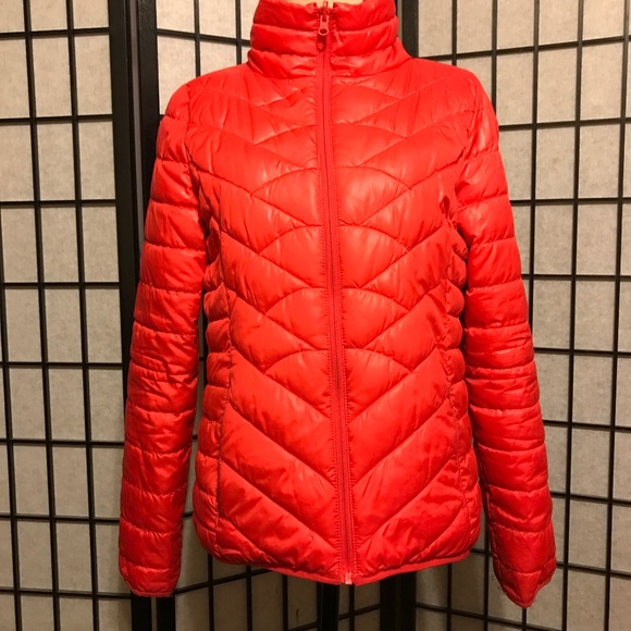 Jackets & Blazers - RED PUFFER REVERSIBLE SIZE SMALL